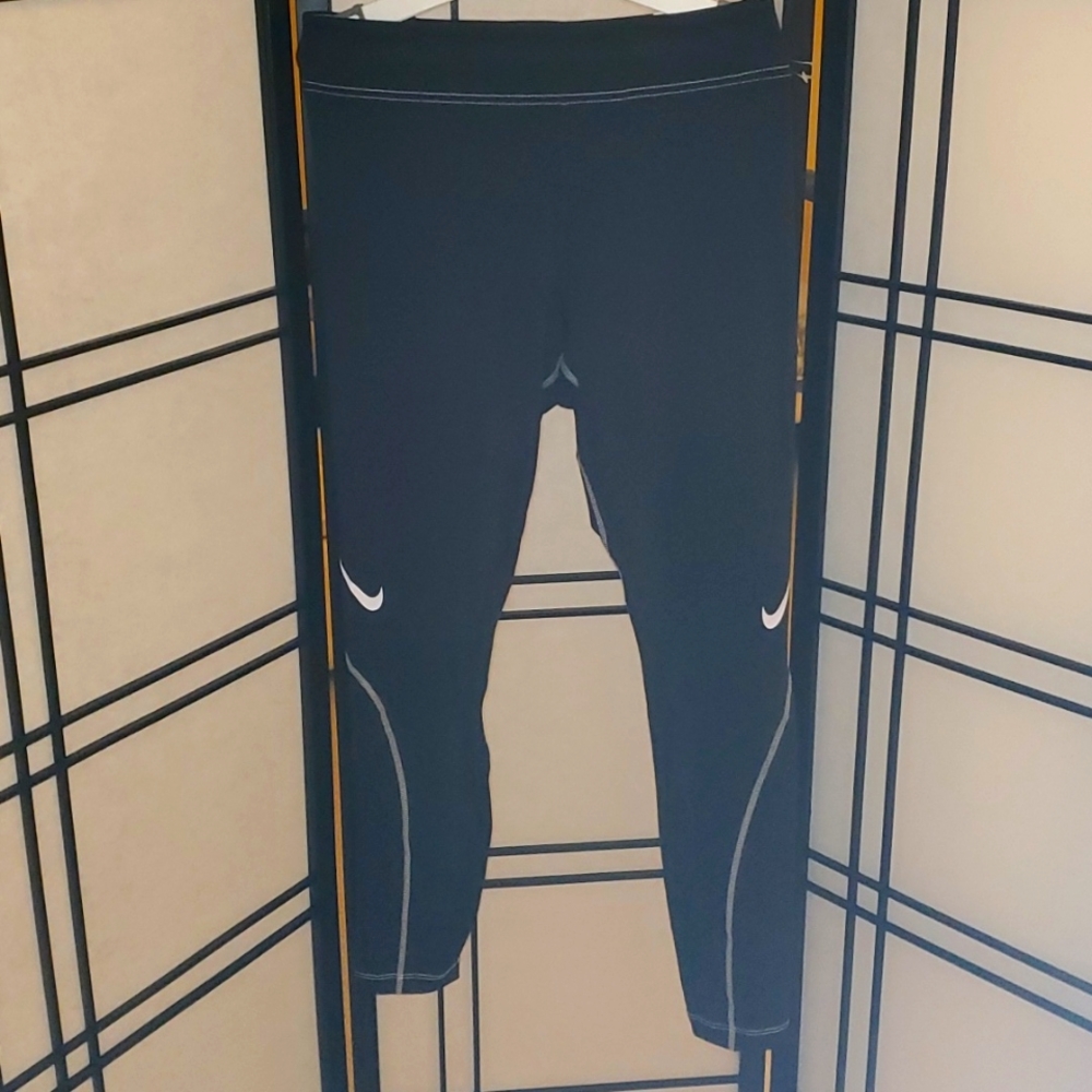 Nike Womens Sportswear Swoosh High Rise Full Length Leggings Size L Blac…